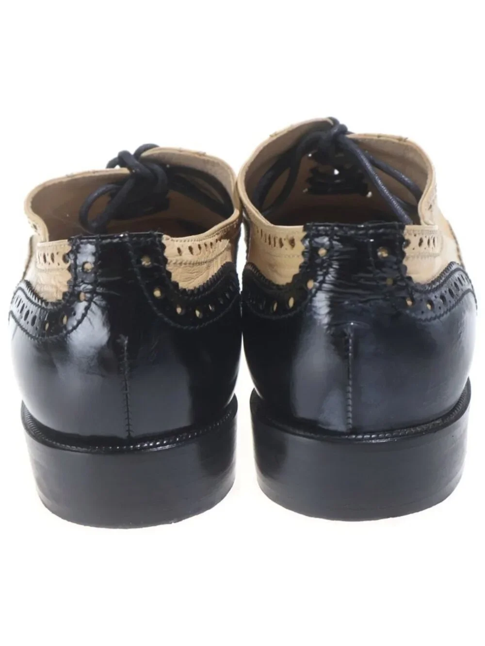 Chanel CC Spectator Oxfords Wingtip Oxford Lace Up Leather Shoes Beige Black